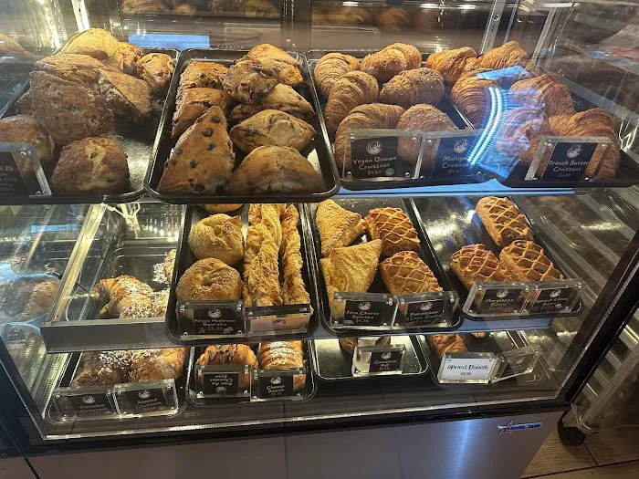 Crumbly Cafe & Bakery Picture 9