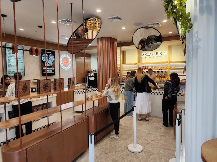 Modern Bread & Bagel Picture 5