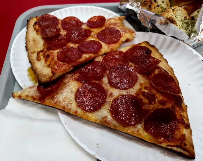 LaVista Pizza (2nd Ave) Picture 9