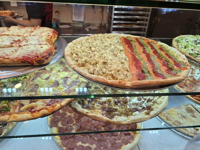 LaVista Pizza (2nd Ave) Picture 4