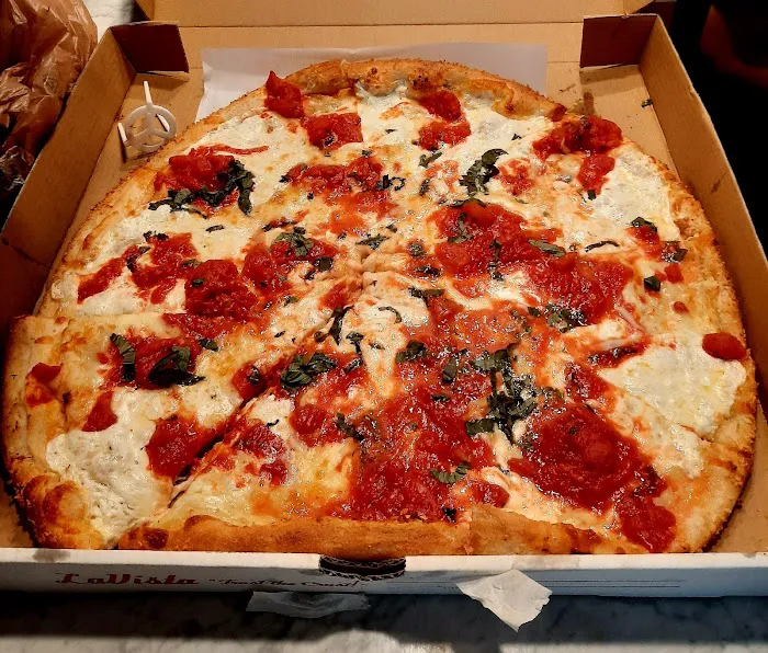 LaVista Pizza (2nd Ave) Picture 7