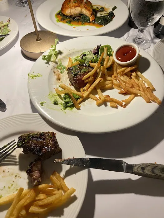 Jean Claude Bistro Picture 4