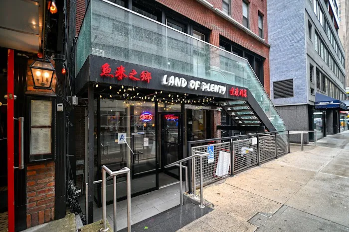 Land of Plenty Picture 7