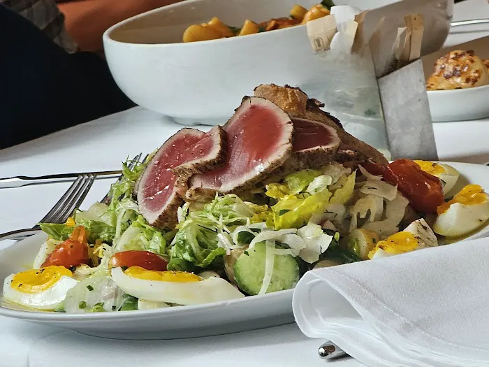 FIG & OLIVE | Fifth Avenue Picture 2