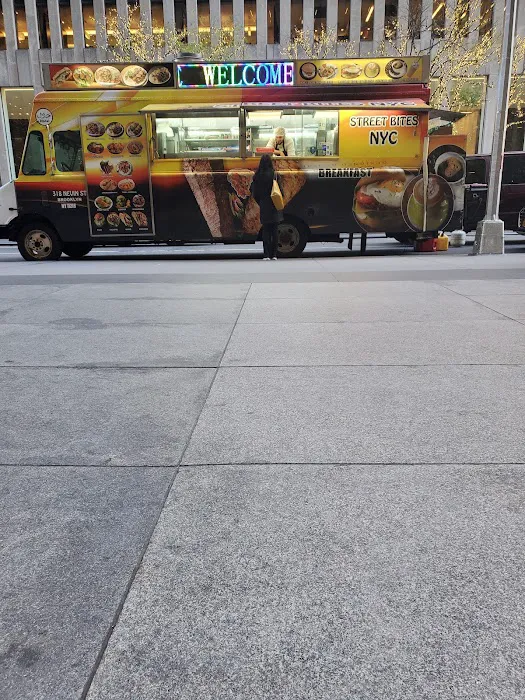 MOE EATS NYC Picture 3