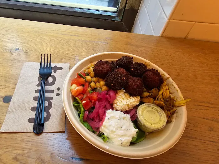 taïm mediterranean kitchen Picture 3