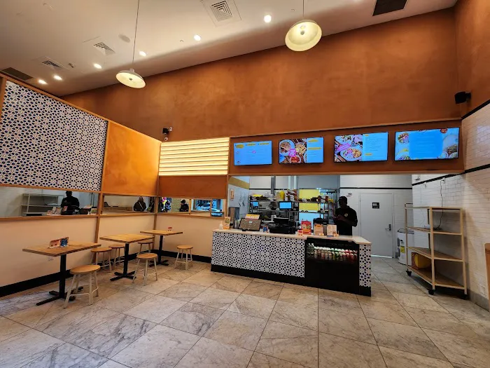 taïm mediterranean kitchen Picture 7