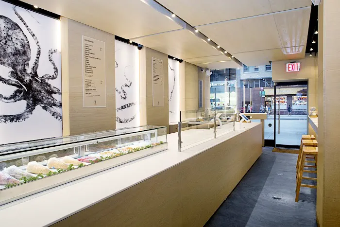 MakiMaki Sushi - Central Park South Picture 10