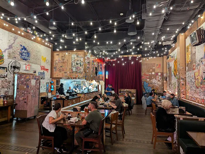 burger joint Picture 9