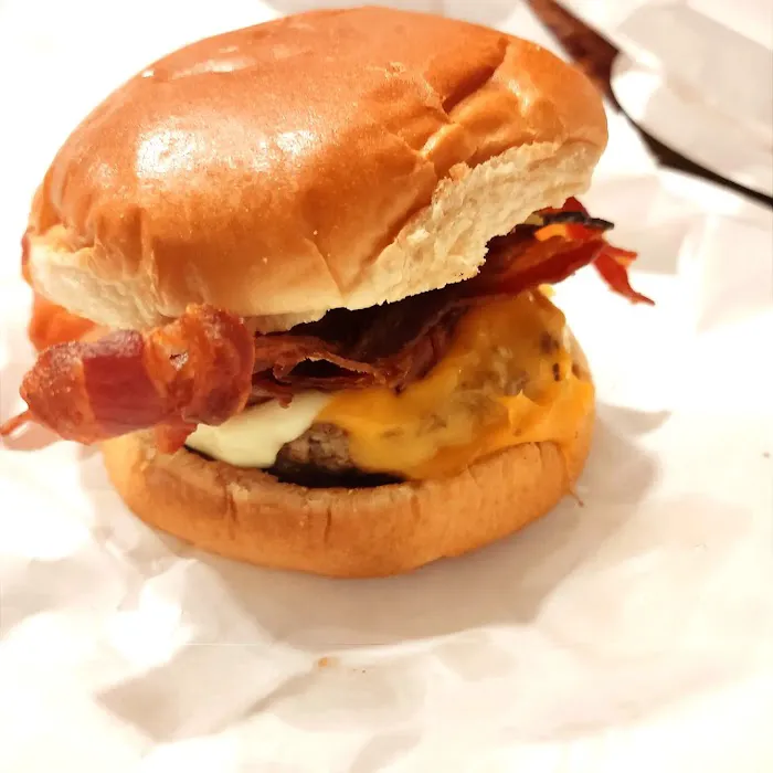 burger joint Picture 6