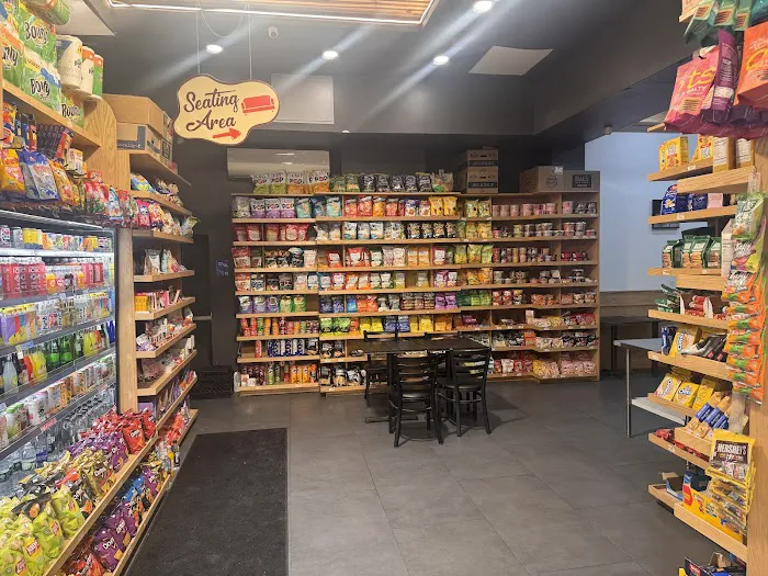 Heaven on 7th Marketplace Picture 3