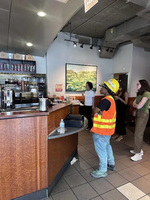 Starbucks Picture 3
