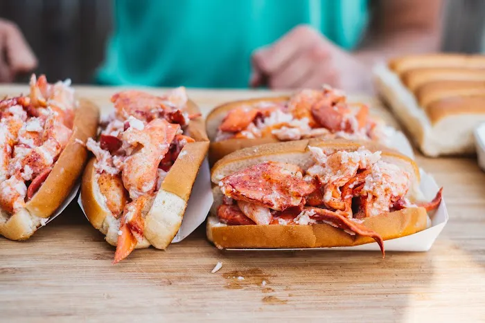 Luke's Lobster at Rockefeller Center Picture 1