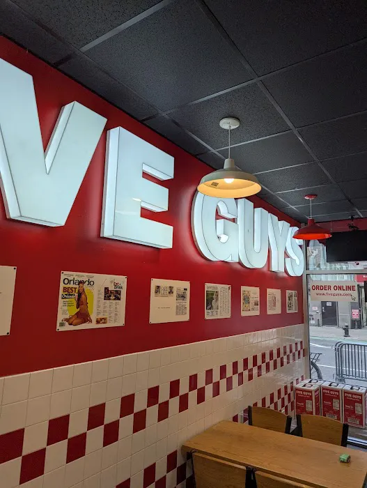 Five Guys Picture 10