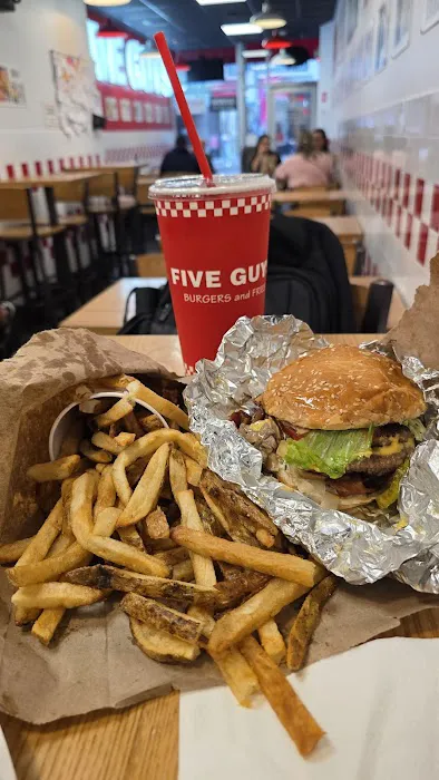 Five Guys Picture 1