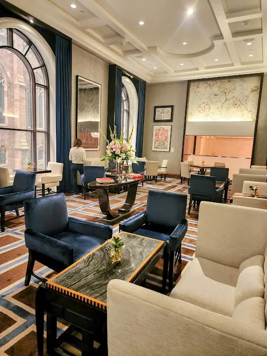 Gotham Lounge Picture 2
