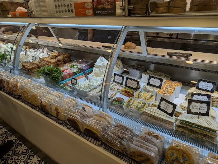 Broad Nosh Bagels Deli & Catering 58th Street Picture 10