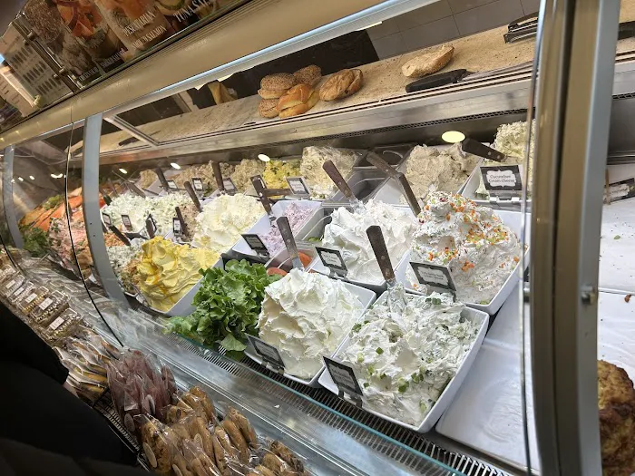 Broad Nosh Bagels Deli & Catering 58th Street Picture 4