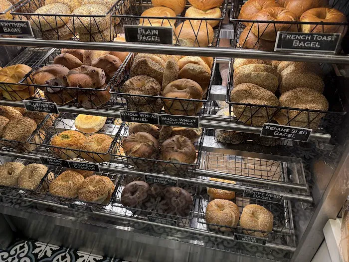 Broad Nosh Bagels Deli & Catering 58th Street Picture 5