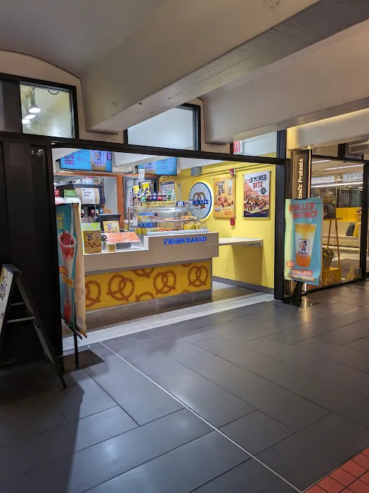 Wetzel's Pretzels Picture 8
