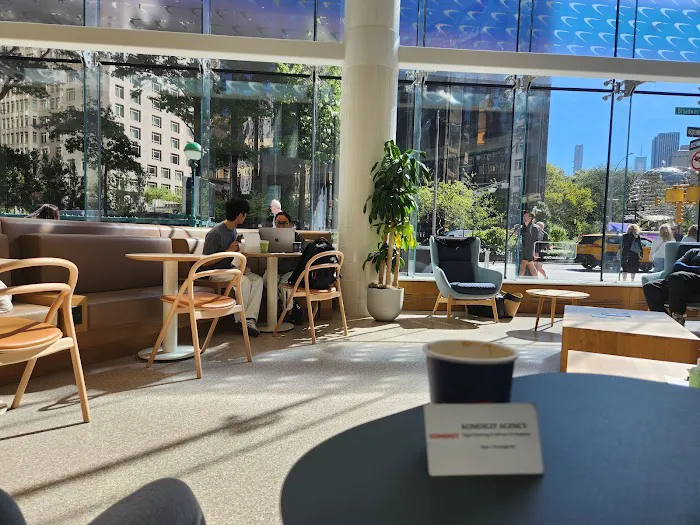 Capital One Café Picture 10