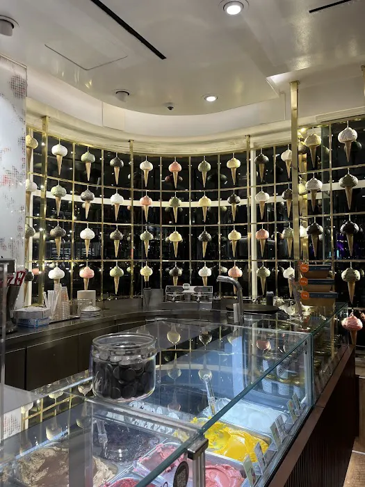 Venchi Chocolate & Gelato Columbus Circle Picture 8