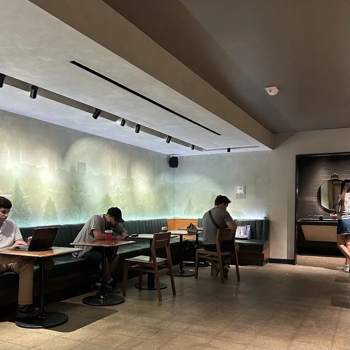 Starbucks Picture 9