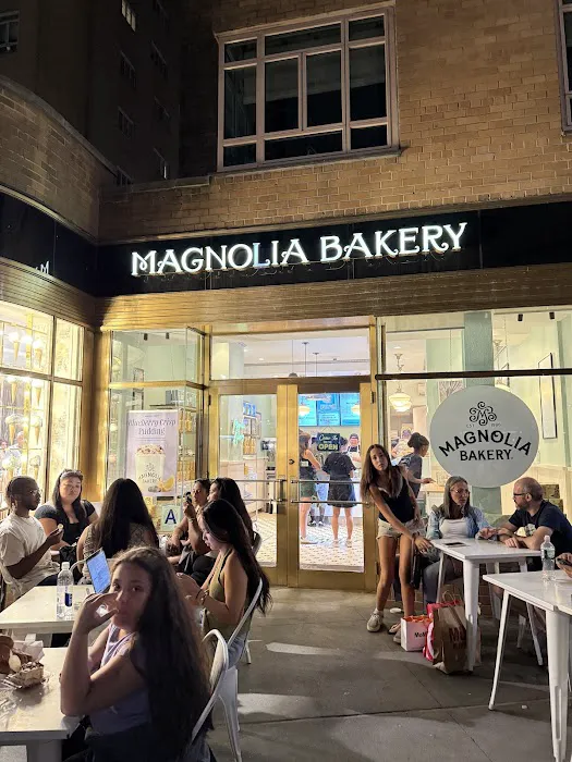 Magnolia Bakery - Central Park South Picture 10