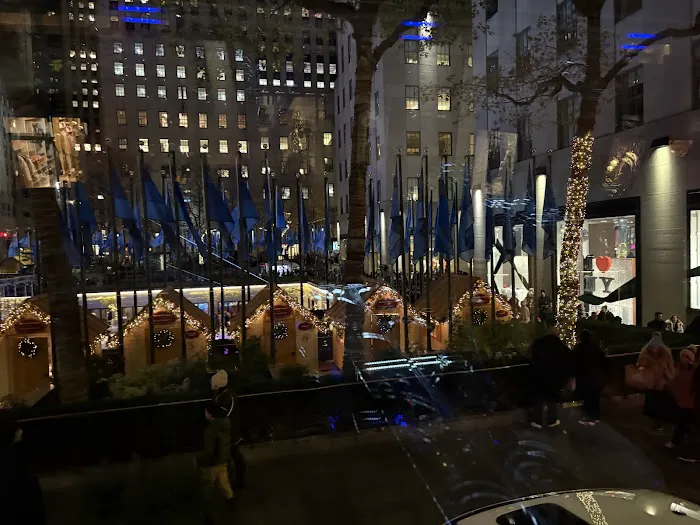 BUSTRONOME NYC Picture 4