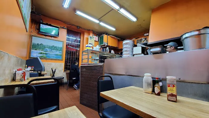 La Traviata Pizzeria Picture 1