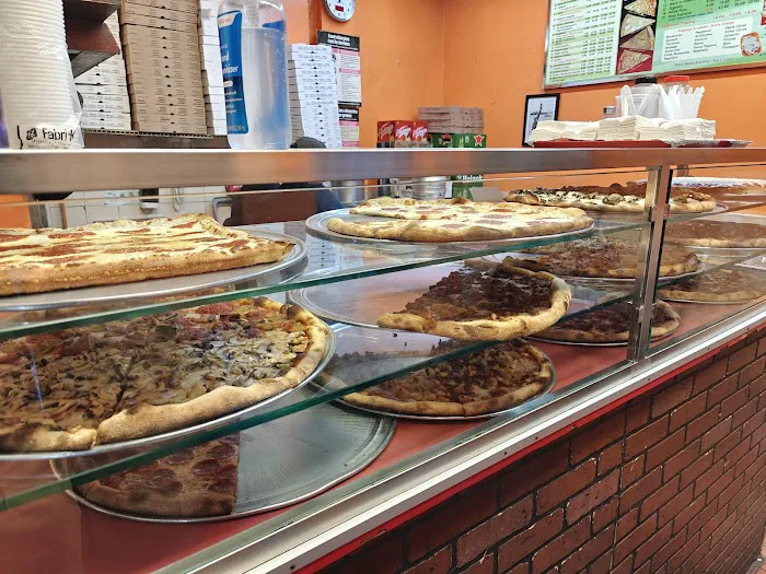 La Traviata Pizzeria Picture 6