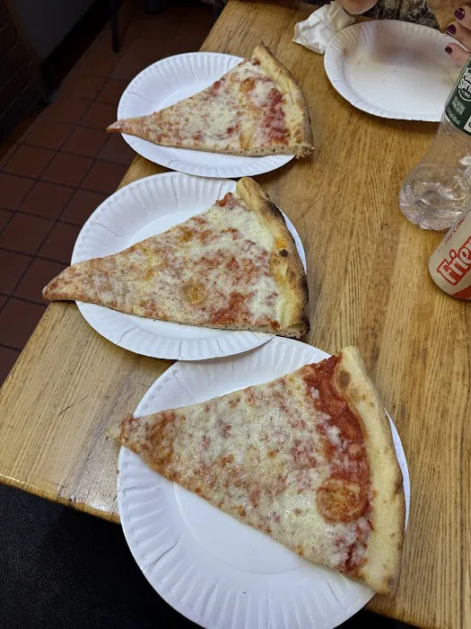 La Traviata Pizzeria Picture 9