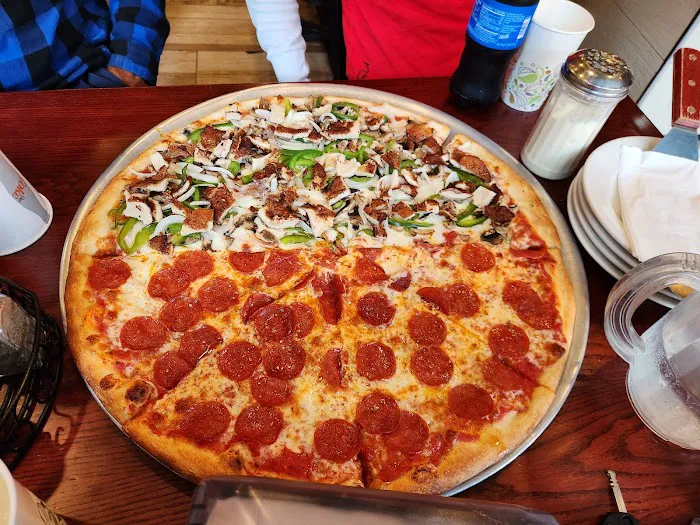 Francesco's Pizza Picture 4