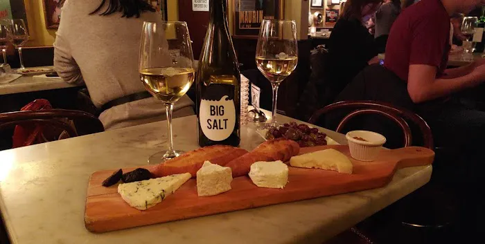 Vanguard Wine Bar (Upper West Side) Picture 1