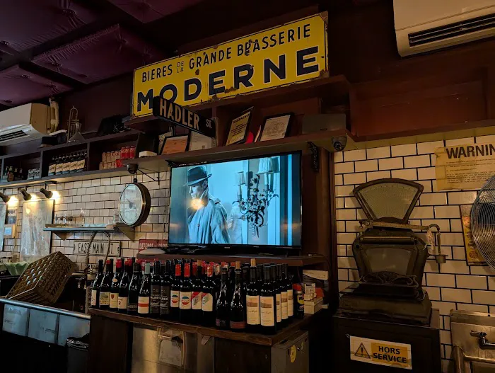 Vanguard Wine Bar (Upper West Side) Picture 6