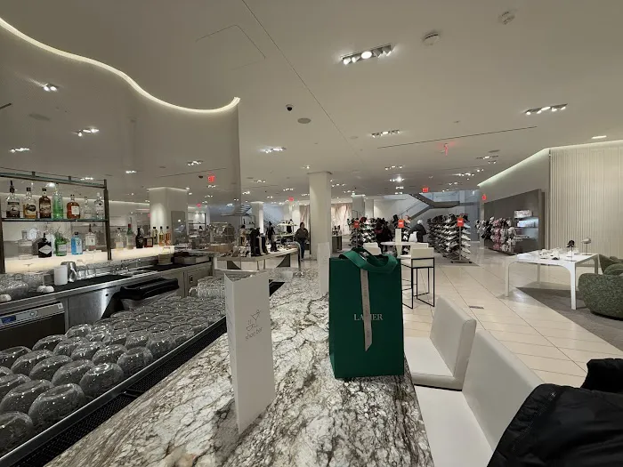 Shoe Bar Picture 7