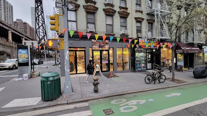 Green Apple Gourmet Market Deli Picture 6