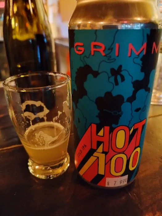 City Hops Craft Beer and Wine Bar Picture 1