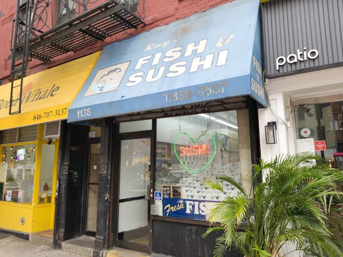 Roy's Fish Market Picture 1