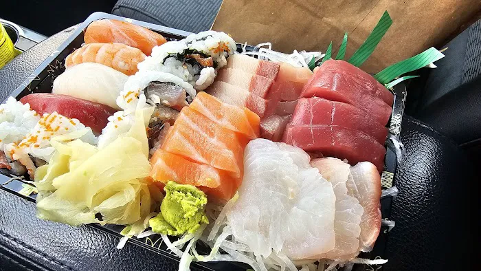 Roy's Fish Market Picture 6