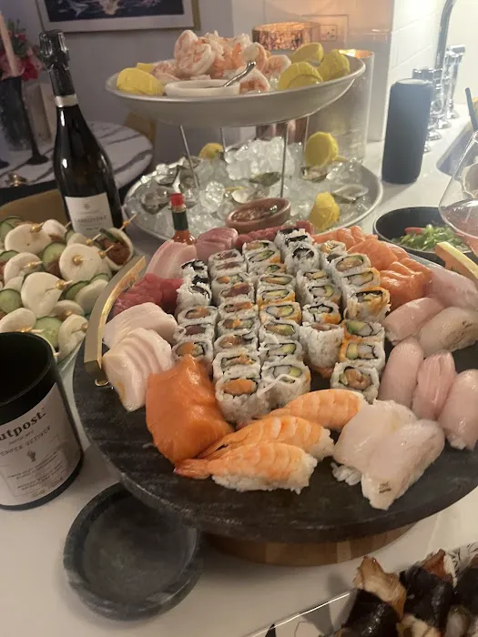 Roy's Fish Market Picture 5
