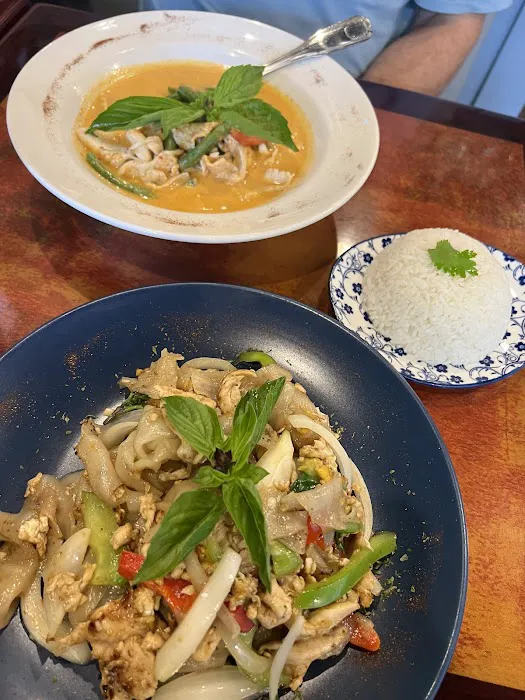 Grata Thai Cuisine Picture 9
