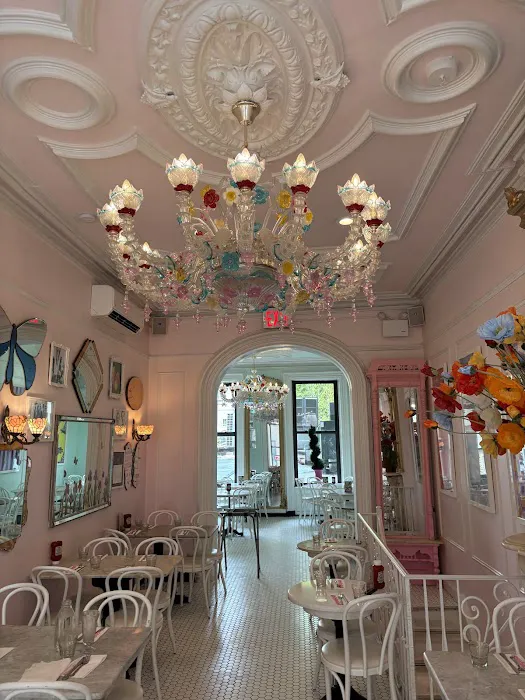 Serendipity 3 - Upper East Side Picture 8