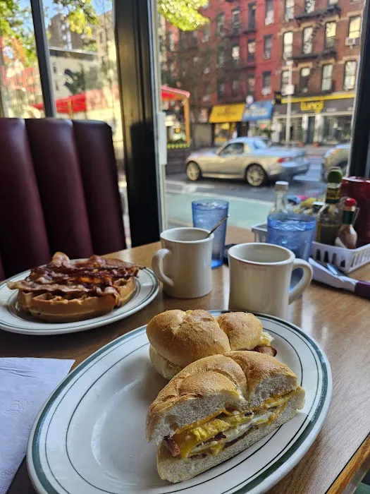 Ritz Diner Picture 7