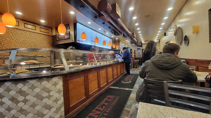 Lunetta Pizza & Restaurant Picture 1