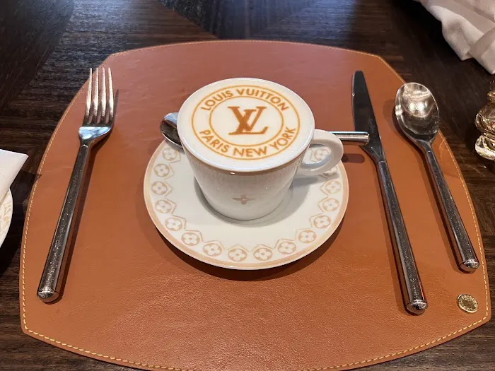 Le Café Louis Vuitton NYC Picture 9