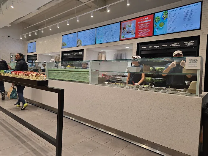 Chopt Creative Salad Co. Picture 1