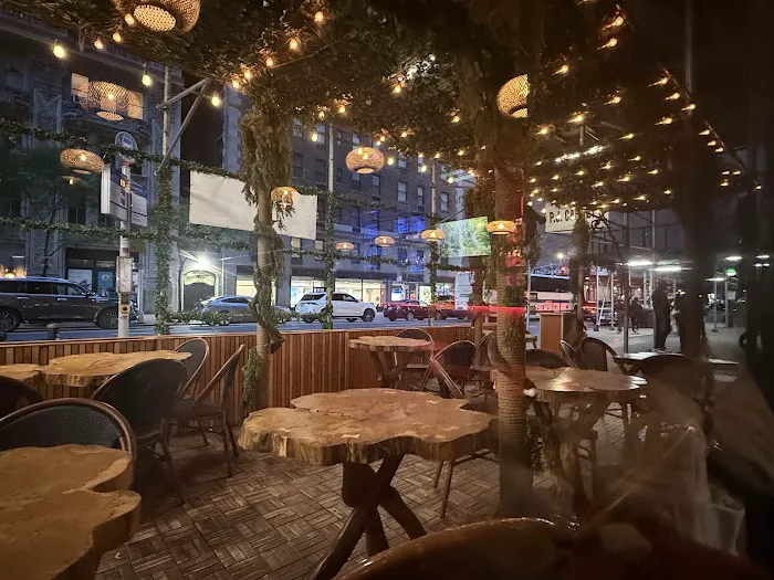 Central Park Cafe Picture 6