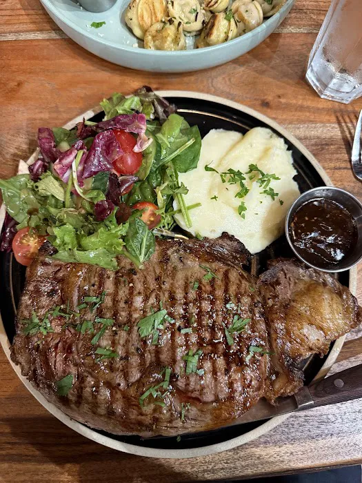Central Park Cafe Picture 10