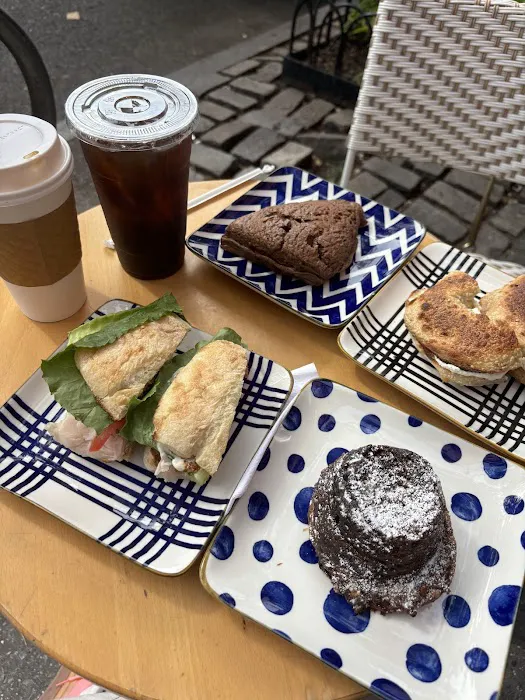 Muffins Cafe Picture 6